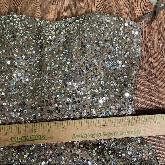 BG Haute silver all over sequin strapless evening prom gown size 2 - Picture 13 of 16